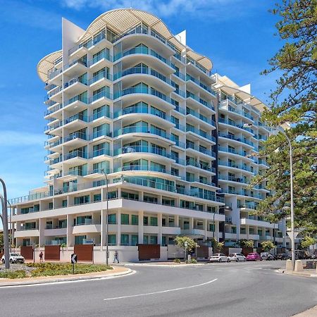 Sea And Park Deluxe Glenelg Apartment Exterior photo